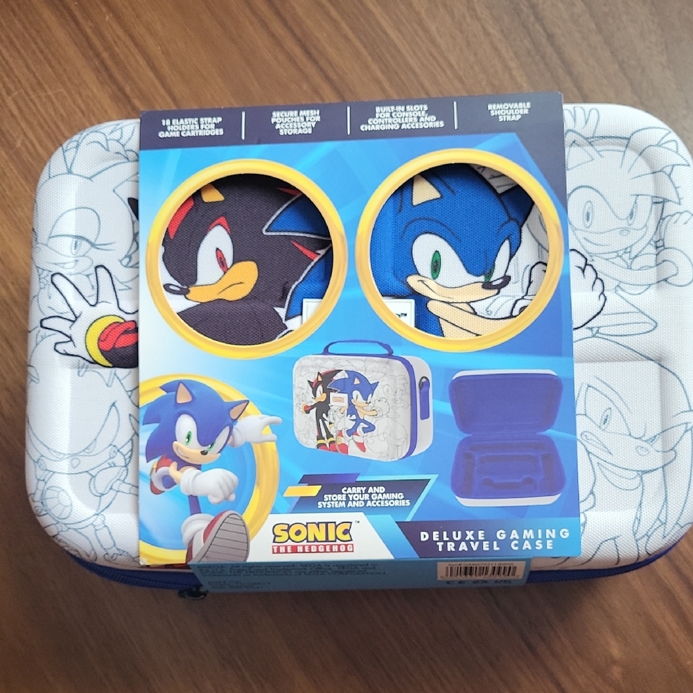 Sonic the Hedgehog Deluxe Gaming Travel Case